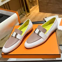 Designer de luxo Sapatos casuais formais de couro feminino cl￡ssico cl￡ssico h metal fuckle cor de tampa neutra de tampa confort￡vel e pregui￧osa t￪nis muller