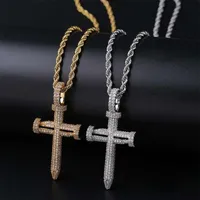 colares pendentes de diamantes cruzados de unhas de hip hop para homens pingentes de cristal de luxo de zircões de cobre 18k Gold Platinum Plated Lovers Chain305E