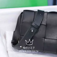 Luxurys Venetas Bottegas حقائب اليد الواحدة وسادة الكتف المنسوجة VD للرجال والنساء من جلد الجنين من جلد الجنين المربع الصغير WFQP