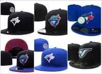 2022 Equipo clásico de Canadá Sombreros equipados de béisbol Royal Blue Fashion Hip Hop Sport On Field Full Design Close Diseño Capítulo Mez