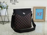 Luxurys Designer Shoulder Bags Men Women Zipper Crossbody handbag Fashion Leather Sporty Travel Outdoor Packs Pocket Messenger Wallets anly654