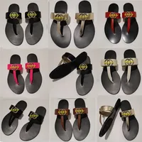 슬리퍼 디자이너 샌들 남성과 여성 플랫 슬리퍼 기어 바닥 플립 플롭 숙녀 고급 패션 캐주얼 해변 신발 크기 35-42-45 상자