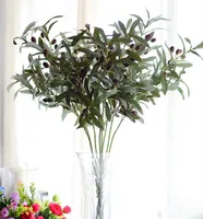Decoratieve bloemen kransen kunstmatige Europese olijfboomtakken met fruitblaadjes voor huis el bruiloft diy decoratie planten krans blad