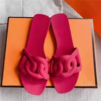 2023 Ladies Designer Herms Slipper Spring Slippers Pvc Fabric Matte Non-slip Beach Shoes Fashion Solid Color h Family Sandals and CPMX SXFC JG7Z