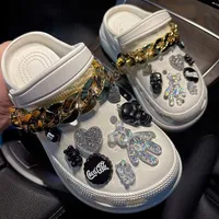 Золотая цепочка Light Up Croc Charms Дизайнер DIY стразы обувь Decaration for Jibb Clogs Hello Kids Boys Girls Gifts 220527
