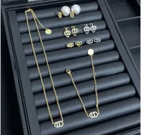 Boucles d'oreilles de Luxe Bijoux de luxe Femme Internet Celebrity Mini oreille Clip High Version Collier Bracelet