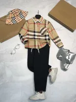 Ensembles de vêtements pour enfants, chemises et pantalons bruns de couleurs de mode athlétique de mode de mode de mode de mode de mode