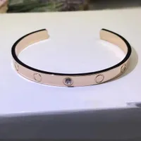 Diseño de diseñador brazalete abierto brazalete ajustable de alta calidad brazalete de lujo joyas de moda para hombres y mujeres regalo de San Valentín de San Valentín