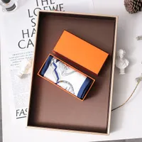 Women&#039;s Trendy Fashion Silk Scarf Real Square Hardcover Hard Gift Box Set