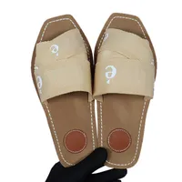 Mulheres chinelas de alta qualidade Sandals de borracha de borracha de praia Slipers Sabola Sapateiros Indoor Tamanho EUR 35-42