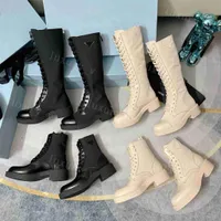 Stivali al ginocchio Monolite Re Designer Nylon Half Stivali di alta qualità Ladie Black Black Leather Leather Shoe Martin Shoe Domenne Spese scarpe da fondo con scatola