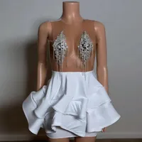 Atemberaubende weiße kurze Abschlussballkleid 2022 für Frauen Perlen ärmellose Abschlussfeier sexy Abendkleider Robe de Soiree Vestidos