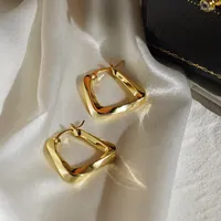 Hoop Huggie Exquisite Gold Square Stud Ohrringe für Frauen weiblich Ohrring kreativ Retro kupferte Hochzeits Geburtstag Schmuck Gifthoop Ki