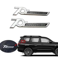 3D Chrome Car Side 70th Anniversary Emblem Trounk Batch Sticker para Toyota Land Cruiser LC300 LC200 FJ200 2016-2022