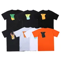 مصممي رجال تي شيرت الصيف فضفاضة tshirts كبيرة ضد Tees Fashion Man قميص عارضة ملابس شوارع شارع شارع الأكمام