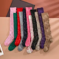 Kvinnor Brand Sock Fashion Dressy Hip Hop Leg Socks For Girls Lady Knee High Design Full Letter Print Stocking Streetwear