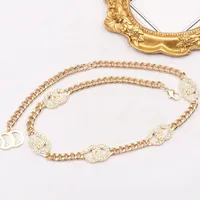 20 Estilo de diseño de cartas de diseñador de lujo Mujeres de 18k Gold Crystal Pearl Dinestono Turquoise Collar Chain Jewerlry Accesorios