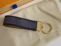 Classic Fashion Key Chain Car Key Chain Handgjorda läder Nyckelkedjor Herr- och kvinnors väska Pendant Tillbehör