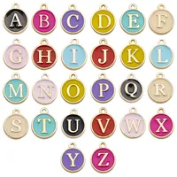 Encantos de letras para joyería que fabrican perlas del alfabeto de metal esmalte inicial A-Z encanto Carta mezclada Collar colgante y pulsera DIY Hallazgos Accesorios 10 colores
