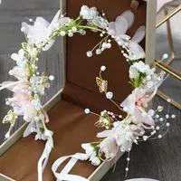 Lente bloemenkronen voor meisjes Fairy Tale Flowers Bridal Tiara Headpieces Parels Parels Garned Ribbon Hoofdband Wedding Party Haar Accesso296B