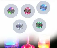 Yanıp sönen LED şişe etiketi coaster ışıkları yanıp sönen fincan paspas pille güçlendirilmiş Noel partisi düğün çubuğu dekorasyonu sn4764