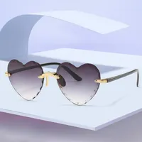Vintage Heart Sunglasses Women Brand Designer Candy Color Gradient Sun Glasses Outdoor Goggles Party Oculos De Sol246o
