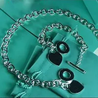 Love Heart Necklace Armband Set med Box Birthday Christmas Gift Designer smycken Br￶llop Uttalande Pendant Armband Halsband Bangle