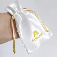 Weiße Seidenflecken Geschenktüte mit gelbem Seil Logo Party Süßigkeiten Gunst Sack Kosmetische Haarschmuck Zeichnungskordelbeutel