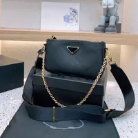 Fashion Leather Woman Luxurys Men Designers Väskor för Lady Womens Mens Crossbody Tote Hobo Axel Purses Strap Chain Handväskor Bag Wallet Backpak With Box