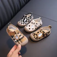 Модельер-дизайнер детские кроссовки для детских кроссовки для малышей для девочек Осень весна весны 2022 года. Детские мальчики и девочки в клетчат