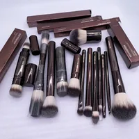Brosse de maquillage de sablier n ° 1 2 3 4 5 7 8 9 10 11 Veil Vanish Ambient à double extrémité rétractable Powder Foundation Brush Cosmetics Tools