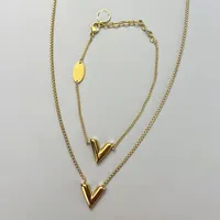Diseñador Collar de amor Pulseras de oro Pulseras Collares largos para mujeres Joyas de moda Regalo de cumpleaños Luxus-Halskette Luxury Pendants amantes de la cadena Corazón