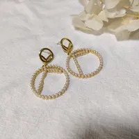 2 stilar hoops örhängen med låddesigners för kvinnor luxurys designer pärla studs mode guld örhänge f stud örhängen grossist d2206142z