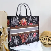 2021 new top shopping bag handbag bags fashion bags designer unisex canvas shoulder bag black woven shopping bag No 287r