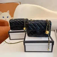 Sommer Klassiker Mini Klappenbrief Kette Tasche Matelasse gesteppte Vintage Mode Top -Qualität Luxusdesigner Crossbody Schulter Kosmetische Designer Clutch mit Box