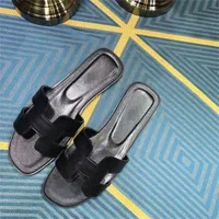 Sadndals Designer Slippers Herme Oran Slide H slippers النساء يرتدين جلد عالي خارج الصيف 2022 صيف الربيع