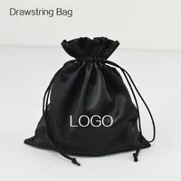DrawString Bag Jewelry Pouch Black Satin Presentpåse Trä öronficka Hårförlängningar Förpackningspåsar Tillverkare Custom Logo 50p T200602