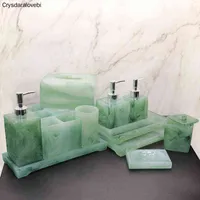 Accesorios de baño verde de lujo Conjunto Caja de pañuelo inodoro Botella de desinfección manual Dispensador de jabón Dispensador de jabón Decoración de la bandeja de almacenamiento a H220418