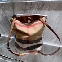 Bags Designer Handbags Burbrerys 2022 Spring New Qiansongyi Same Fashion Large Bucket Bag Yzl