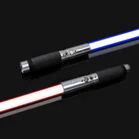 80 cm RGB de metal sable de luces con láser Sabre de Luz Espada Lightstick Flashing Arma Toys Luz Sabre Brinquedos Rave Juguetes G220414