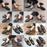 Luxury Brand Printed pattern men dress shoes Flat Casual Shoe Business Office Oxfords genuine leather Designers Metal Buckle Suede loafer