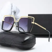 12 2022 مصممين نظارة شمسية فاخرة الأزياء الأنيقة أزياء عالية الجودة مستقطبة للرجال الزجاج النسائي مع صندوق