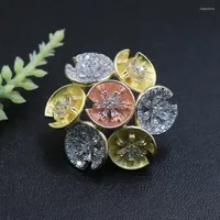 Pins Brooches Lanyika Fashion Jewelry Graceful Lucky Petunia Sunny Flower Micro Paved Sandblast Brooch Pin For Engagement Luxury Bridal Gif