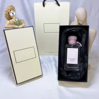 Blauwe auto-luchtverfrisser Perfume nieuwste sexy charmante Engelse peer en Freesia geur 100 ml dame voor vrouwelijke en mannelijke langdurige aroma gratis snelle levering