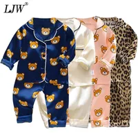 Ljw pijama infantil definido bebê terno crianças roupas crianças meninos meninas gelo seda de seda cetim tops pants conjunto casa desgaste 2202122371