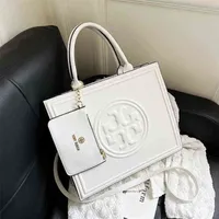 Günstige Handtaschen online 50% Rabatt auf Großhandel Große Trend Mode koreanische tragbare Frauentasche geprägt große Kapazität Single Schulter -Messenger -Tasche