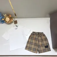 Hızlı Gönderiler Çocuk Giyim Setleri Erkek Kızlar Takipler Takım Mektupları Yazdır 2 PCS Tasarımcı Tişört Pantolon Takımları Chidlren Casual