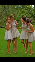 2016 Hot Sale Billiga Ivory Lace Bridesmaid Dresses A-Line Sheer Jewel Neckline Mini Bridal Party Gowns Maid of Honor Dress