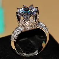 Victoria Wieck 8ct Big Stone Solitaire 925 Sterling Silver Filled Topaz Gesimuleerde Diamond Bruiloft Crown Rings voor Dames Maat 5/7/7/8/9/10