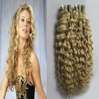 Kinky Curly Tape In Hair Extensions Human 100g 40pcs Skin Weft Hair Extension # 613 Blek blond brasilianskt lockigt jungfruligt hår